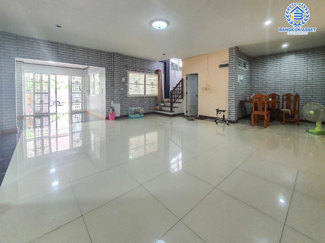 *****บ้านแฝดมือสอง ย่านบางแค ม.มณฑล8 เลียบคลองทวีวัฒนา เนื้อที่กว้างขวางมากถึง 44 ตร.ว. ฟังก์ชัน 3 ห้องนอน 3 ห้องน้ำ ที่จอดรถ 3 คัน บ้านกว้าง พื้นที่ใช้สอยเยอะ เชื่อมต่อทุกการเดินทางทั้ง ถนนเพชกษม, ถนนพุทธมณฑลสาย3, ถนนกาญจนาภิเษก ใกล้เดอะมอลล์บางแค และรถไฟฟ้าสายสีน้ำเงิน "สถานีหลักสอง"...